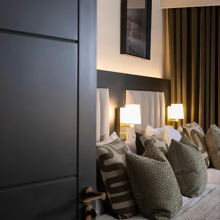 Hotel House 15