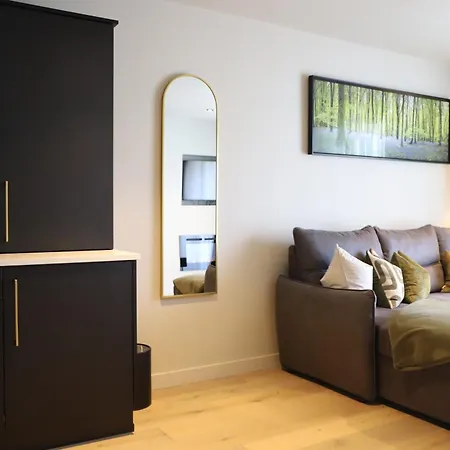 House 15 Bed & Breakfast 4*