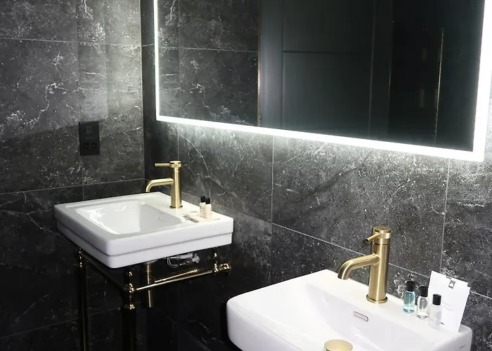 Bed & Breakfast House 15 4*